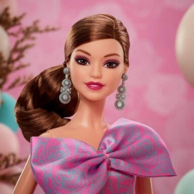 Kolekcinė Barbie lėlė su rožine suknele Kolekcinė Barbie lėlė su rožine suknele