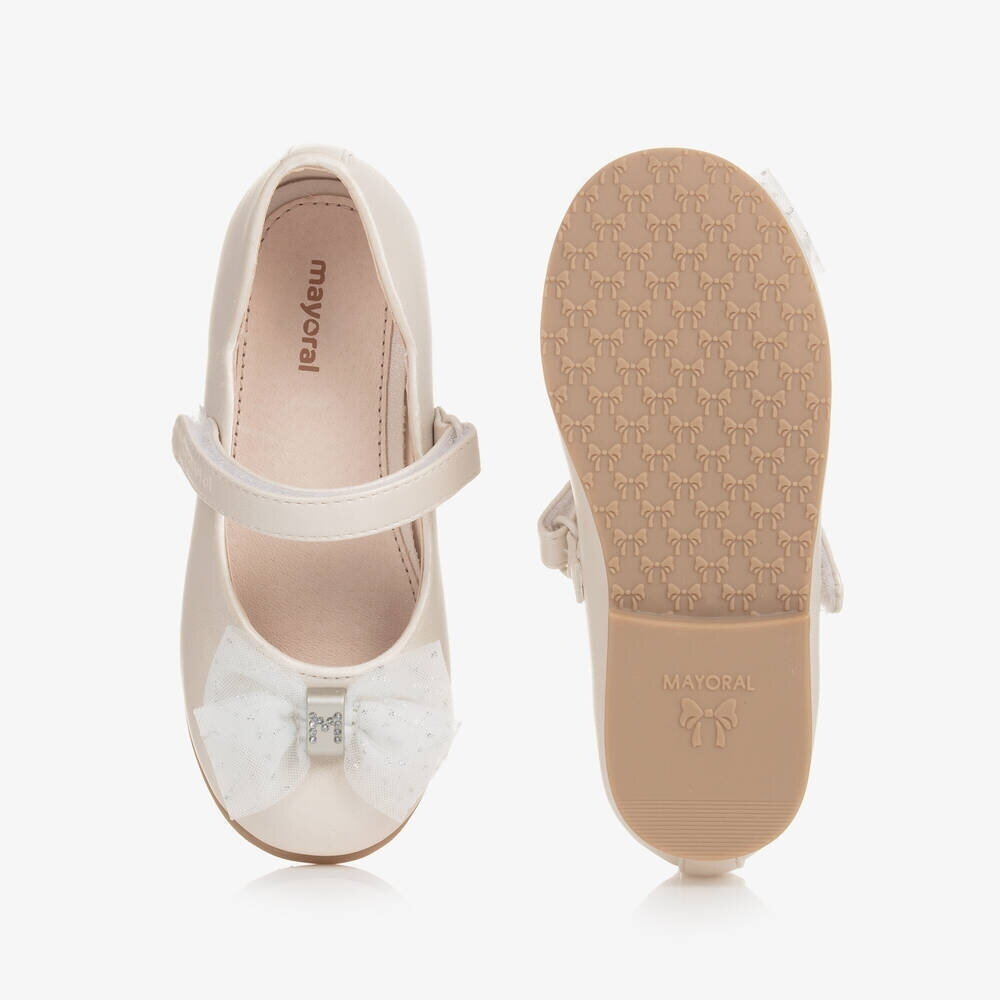 Girls ivory faux leather bow pumps Mayoral 41537 Girls ivory faux leather bow pumps Mayoral 41537