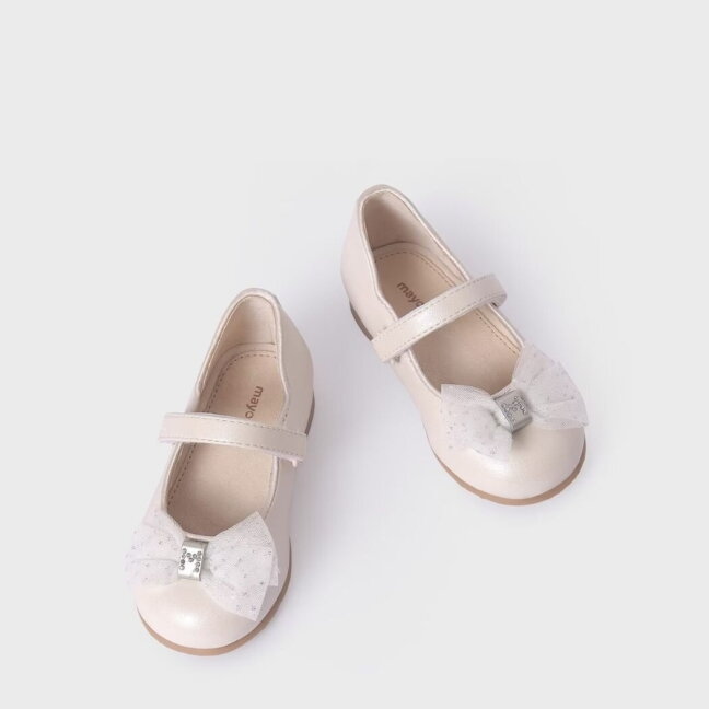Girls ivory faux leather bow pumps Mayoral 41537 2 Girls ivory faux leather bow pumps Mayoral 41537 2