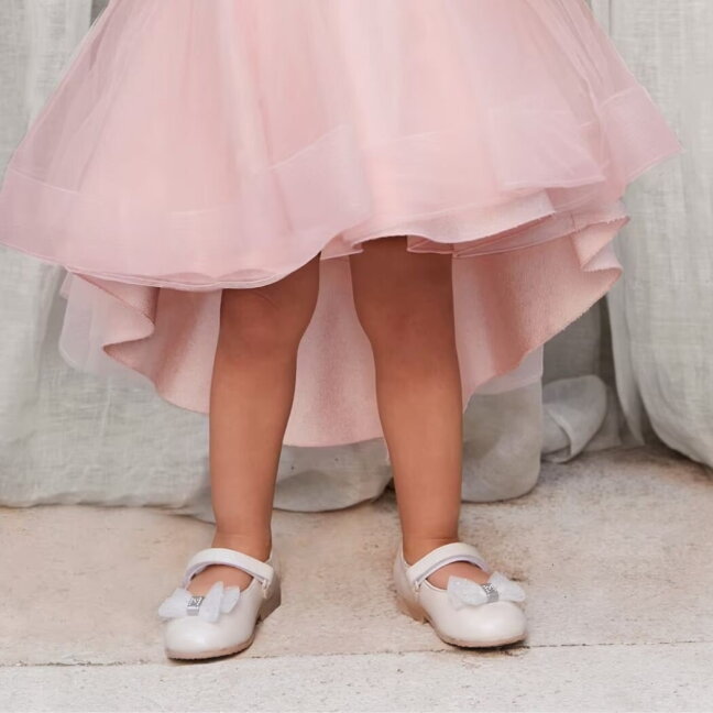 Girls ivory faux leather bow pumps Mayoral 41537 1 Girls ivory faux leather bow pumps Mayoral 41537 1